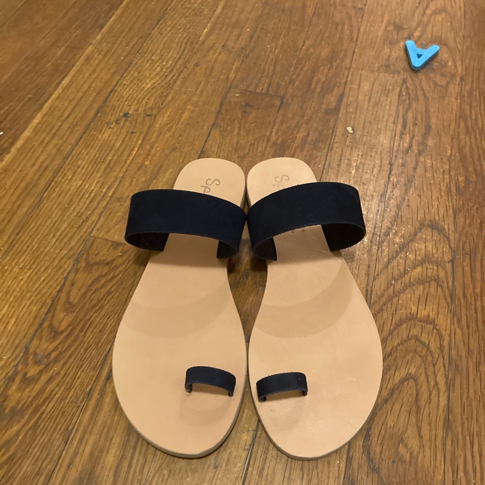 Splendid serenity leather flats. Brand new. Size 7
